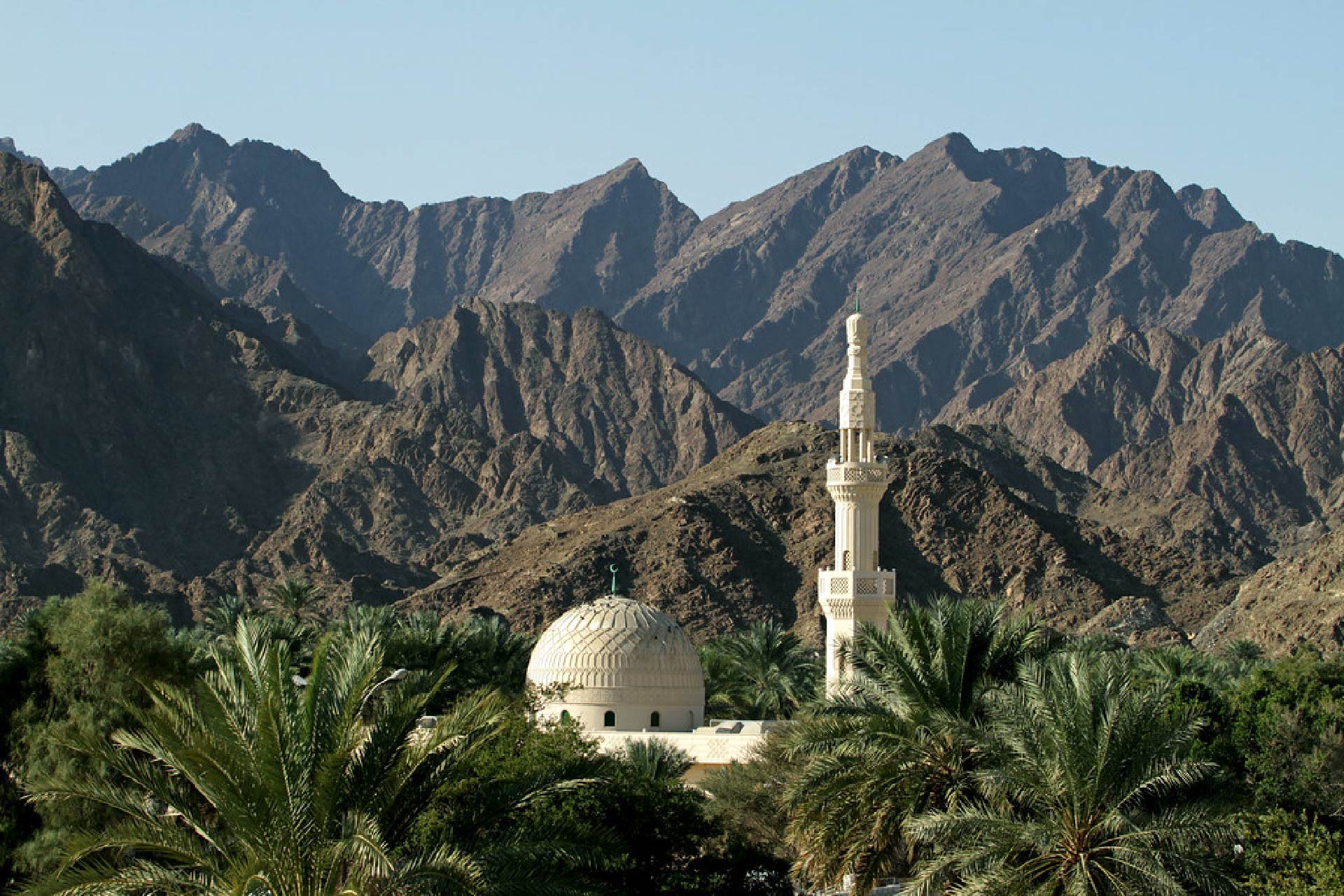 TREKKING IN OMAN 13 Nights-14 Days Muscat, Wadi Shab, Wadi Tiwi, Wahiba Sands, Jebel Shams, Al Hamra & Jebel Al Akhdar
